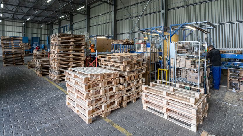 Emballage circulaire PPWR : l'intérêt du rachat et de la valorisation des palettes