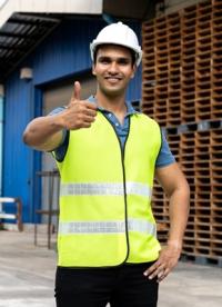 Comment éviter les goulots d'étranglement estivaux dans la logistique du commerce de détail : les mesures à prendre avant que la pression opérationnelle ne s'intensifie